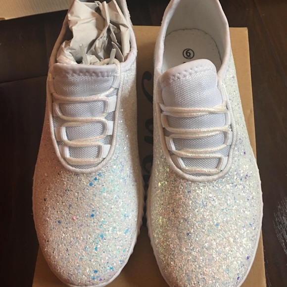 Holographic Unicorn Glitter shoes - Picture 3 of 3